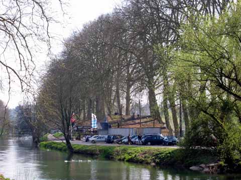 Photo, looking across river