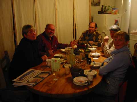 Photo, eating around the dinner table